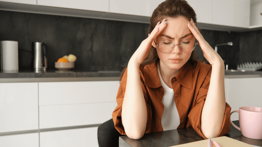 Mal de tête tous les jours et fatigue : Comment briser le cycle de l’épuisement chronique et retrouver votre vitalité ? Mal de tête tous les jours et fatigue